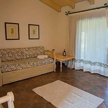 Beautiful Il Giardino Degli Oleandri One Bedroom Sleeps Two Num0842 Hotel 3*