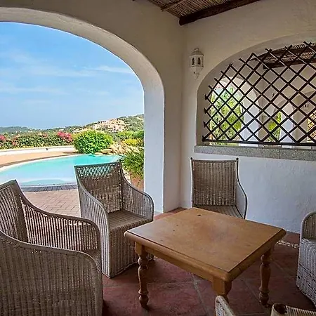 Beautiful Il Giardino Degli Oleandri One Bedroom Sleeps Two Num0842 4* 切尔沃港