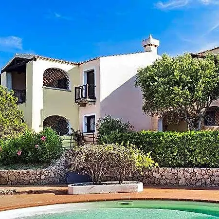 Beautiful Il Giardino Degli Oleandri One Bedroom Sleeps Two Num0842 切尔沃港